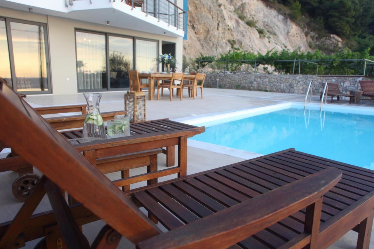 Capro - Milos Bay Villas Ayios Nikitas Ngoại thất bức ảnh