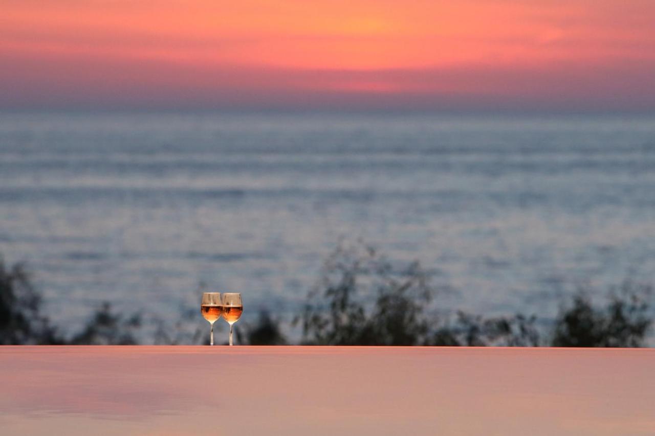 Capro - Milos Bay Villas Ayios Nikitas Ngoại thất bức ảnh