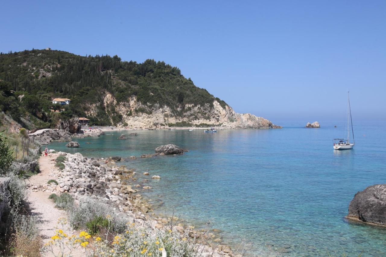 Capro - Milos Bay Villas Ayios Nikitas Ngoại thất bức ảnh