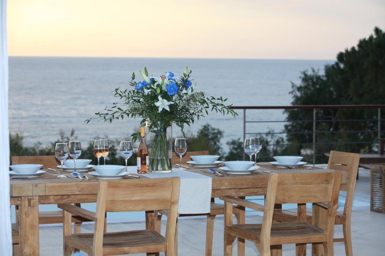Capro - Milos Bay Villas Ayios Nikitas Ngoại thất bức ảnh
